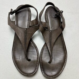 Frye Carson Seam T Sandal - Women's